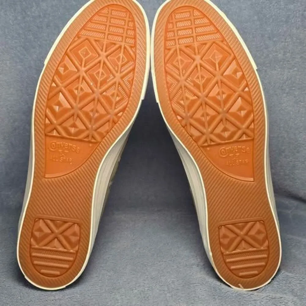 Converse fresh pair
